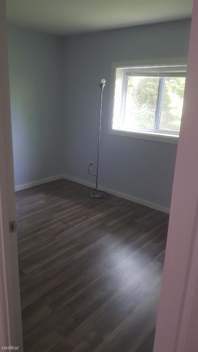 Building Photo - 2 br, 1 bath Duplex - 10118 Camshire Ct