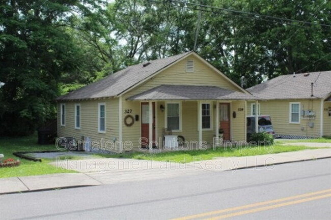 Primary Photo - 335 Granbury St