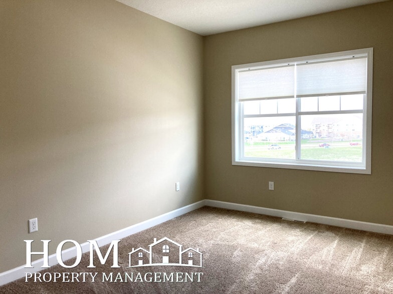 Building Photo - 3021 Bluestem Trl
