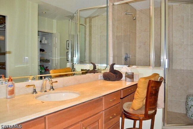 Building Photo - 5635 Turtle Bay Dr