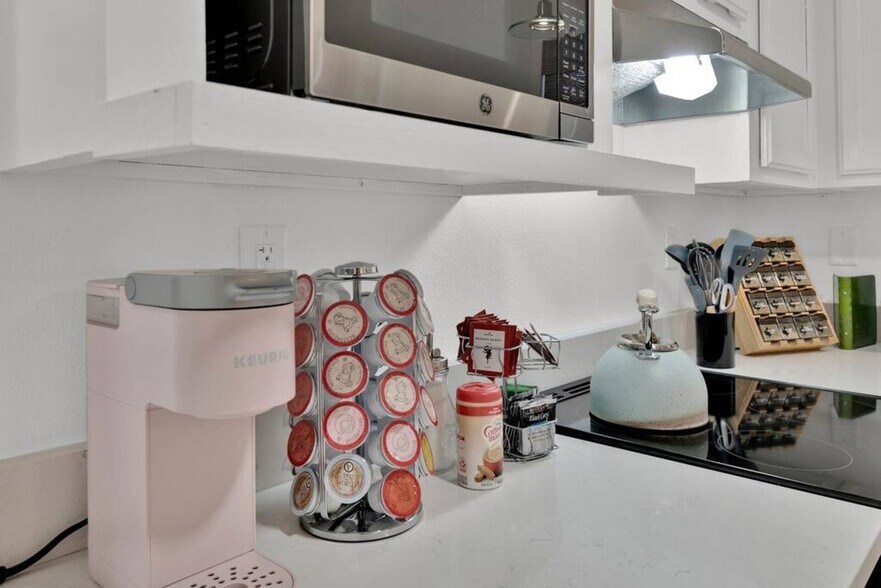 Building Photo - 1414 County Hwy 283 S