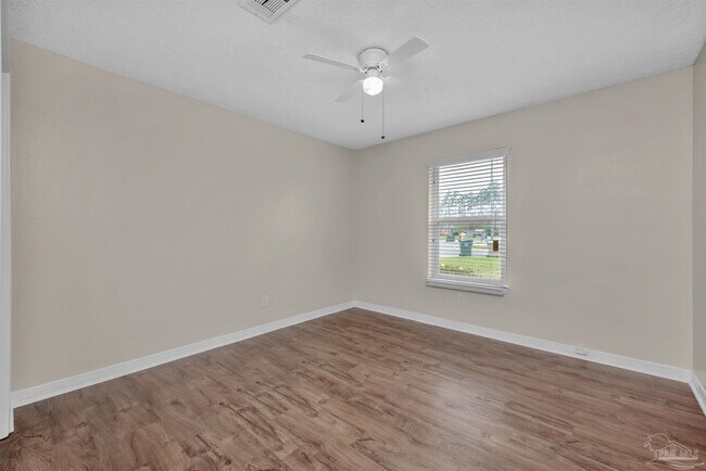 Building Photo - 9033 Bluebay Ln