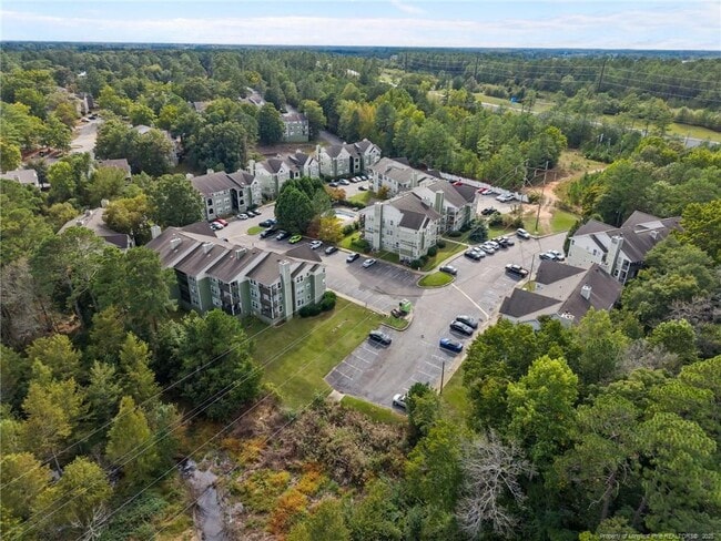 Building Photo - 962 Stewarts Creek Dr