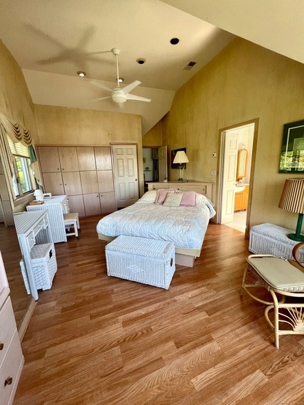 Building Photo - 131 Popes Island Rd