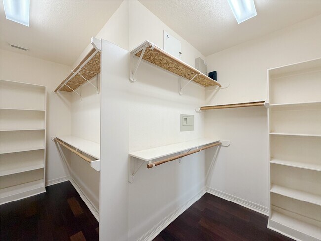 Building Photo - 5714 Brennan Ridge Ln