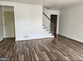 Building Photo - 3654 Chesterfield Ave