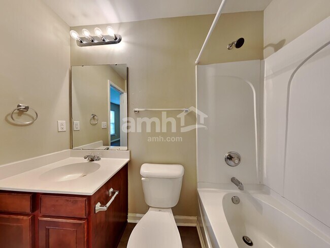 Building Photo - 5034 Ballantine Dr