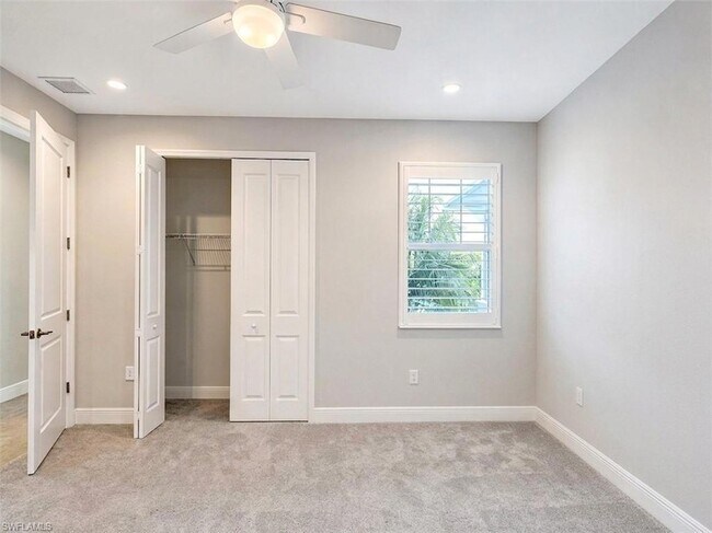 Building Photo - 2549 Seychelles Dr