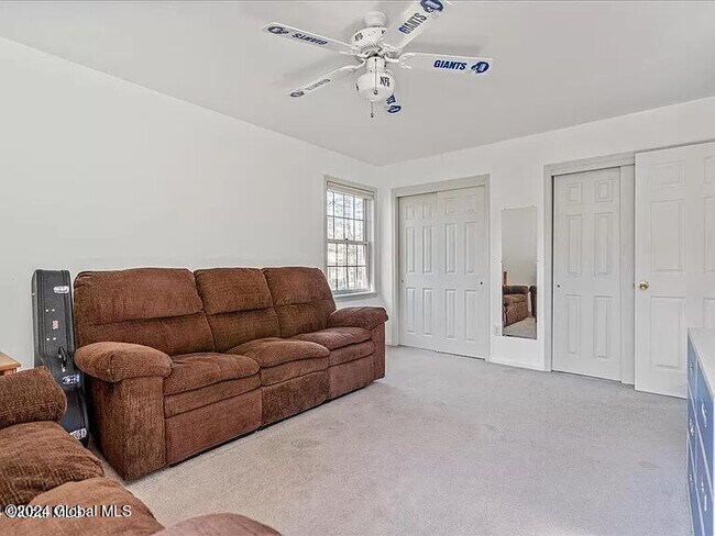 Building Photo - 633 Salvia Ln