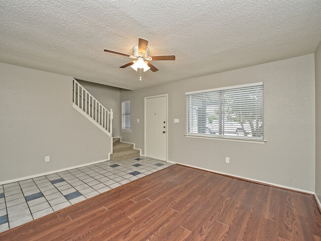 Building Photo - 5913 Little Creek Trail