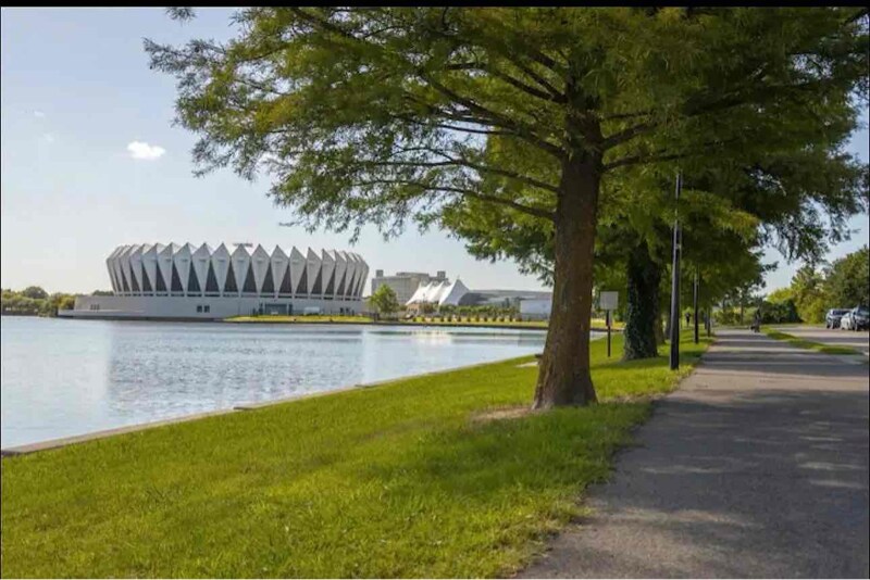 Building Photo - 601 Freeman Dr