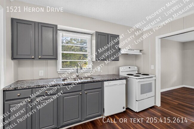 Building Photo - 1521 Heron Dr