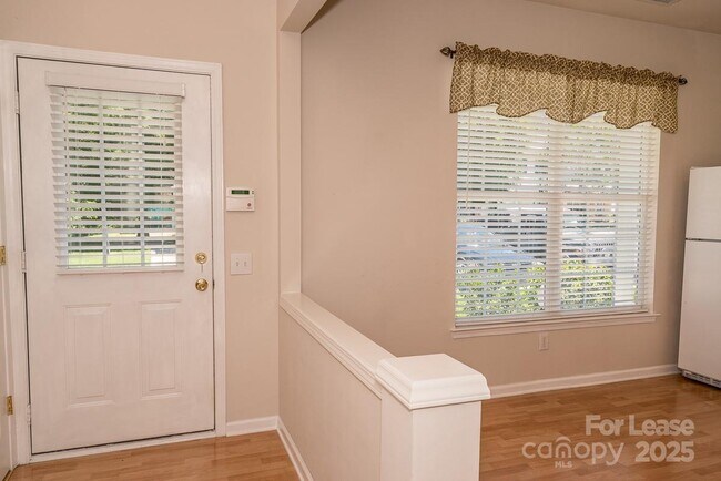 Building Photo - 6937 Rothchild Dr