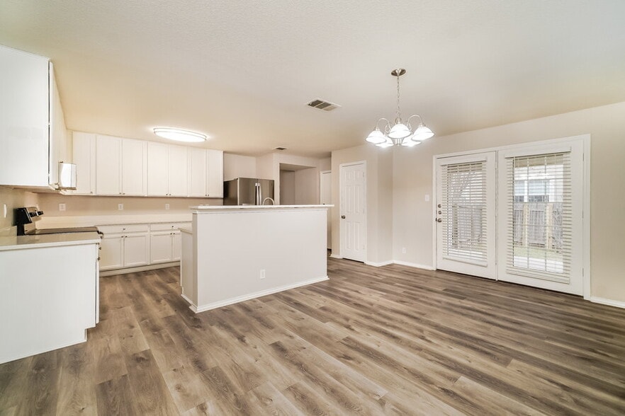 Building Photo - 284 Cordero Dr