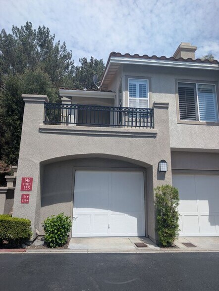 Building Photo - 154 California Ct