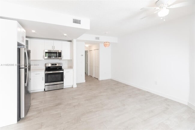 Building Photo - 3007 Bird Ave