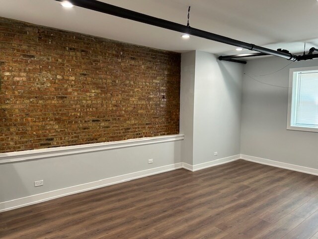 Building Photo - 1644 W Fargo Ave
