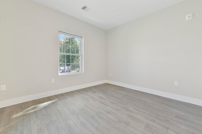 Building Photo - 1180 Great Plain Ave