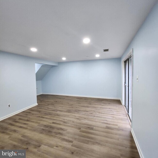 Building Photo - 4126 Hanson Oaks Dr