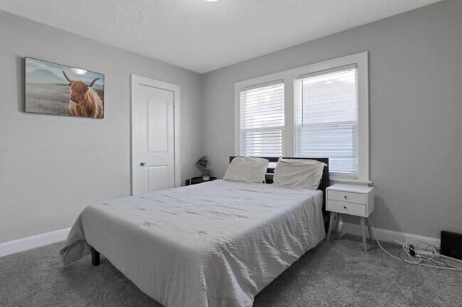 Building Photo - 1123-1125-1125 Wilson Ave