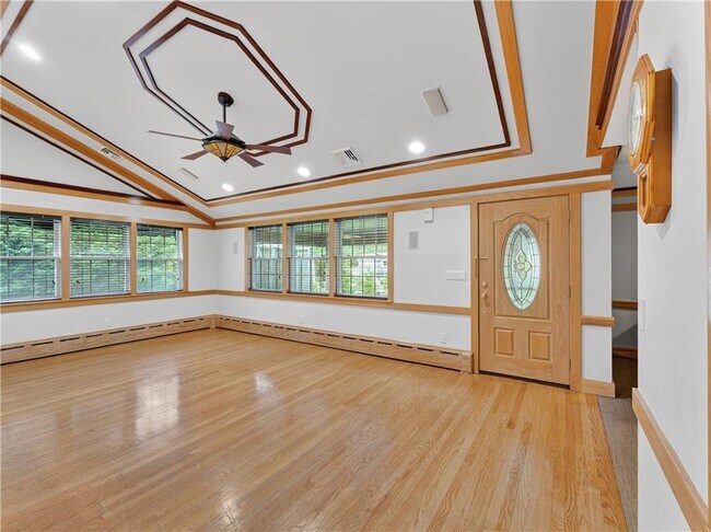 Building Photo - 239 Bulgarmarsh Rd