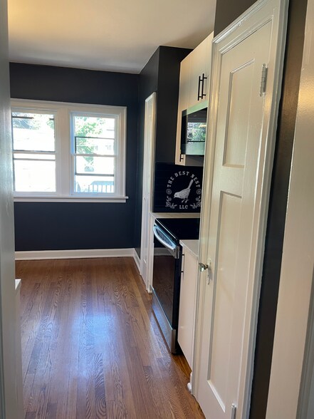 Building Photo - 1427 N Hawley Rd