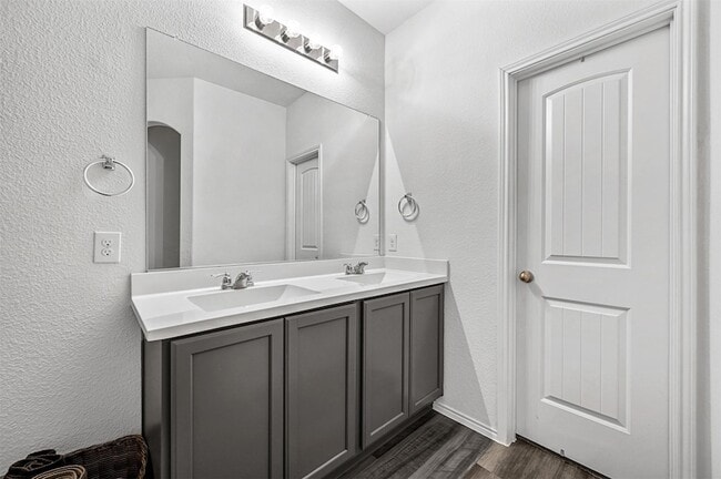 Building Photo - 424 Pollyann Trl