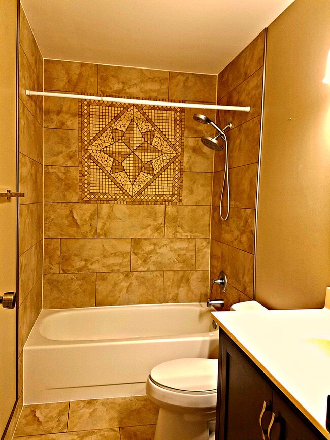 Building Photo - 5955 Meadow Dr