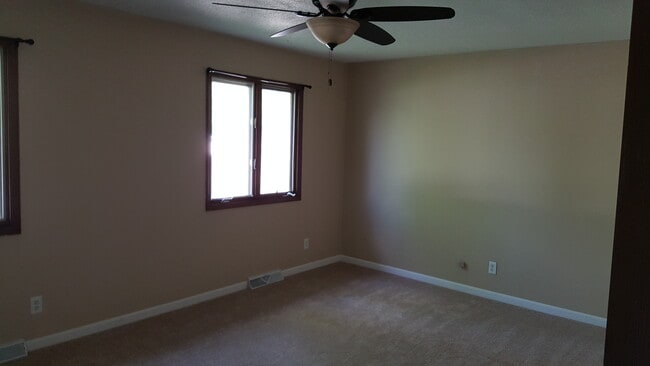 Building Photo - 4159 Pickfair Rd