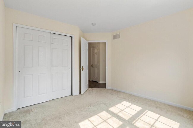 Building Photo - 54 Nestlewood Way