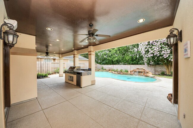 Building Photo - 14207 Jade Cove Dr