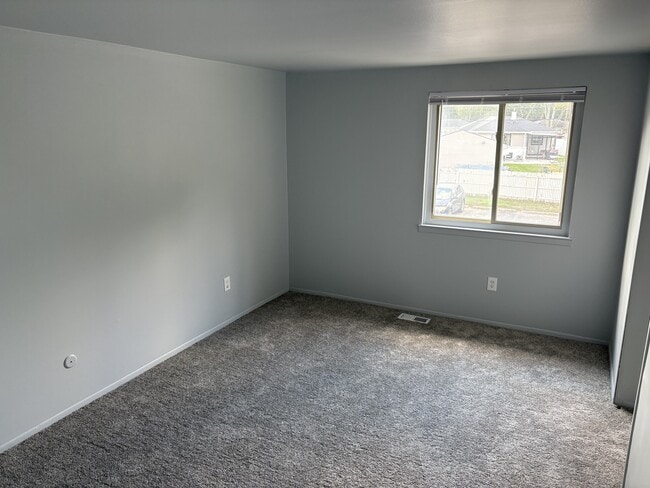 Building Photo - 24961 Mayfair St