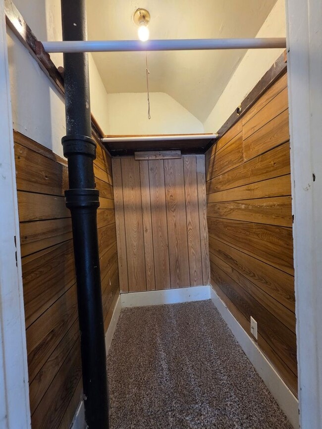 Building Photo - 1020 Berner St