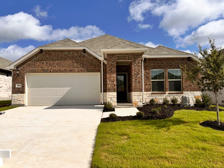 Primary Photo - 2217 Dunbar Dr