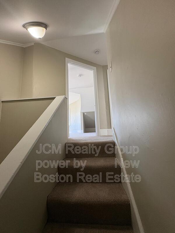 Building Photo - 40 Hurd St