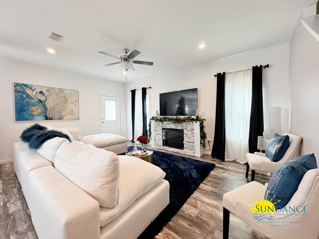 Building Photo - Stunning 4 Bedroom Home in Shiloh Place!