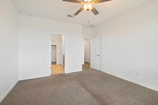 Building Photo - Homey 4 Bedroom, 2 Bath, 1-Story Home in H...