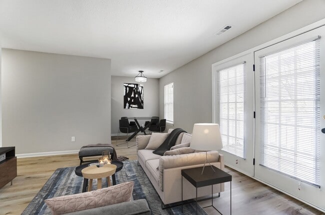 Building Photo - Renovated 3 Bedroom Available at Coral Clu...