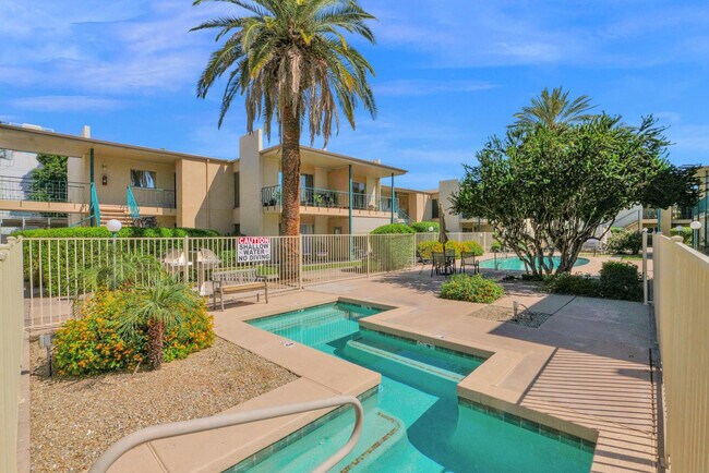 Building Photo - 3655 N 5th Ave