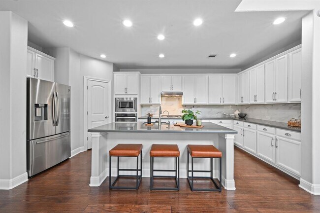 Building Photo - 15909 Villa Frontera Dr