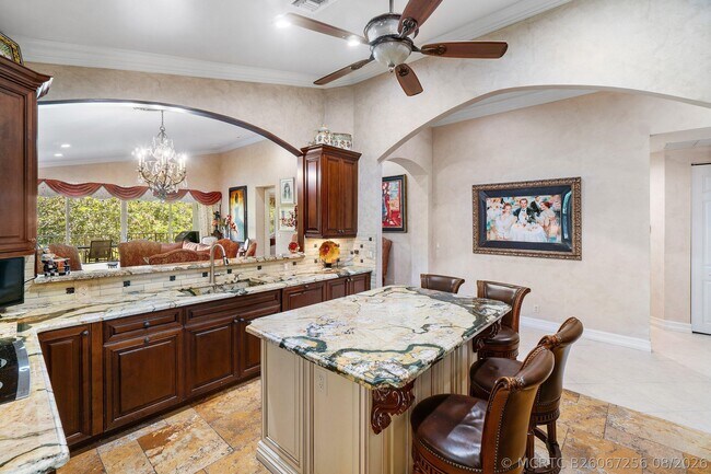 Building Photo - 6181 Island Walk