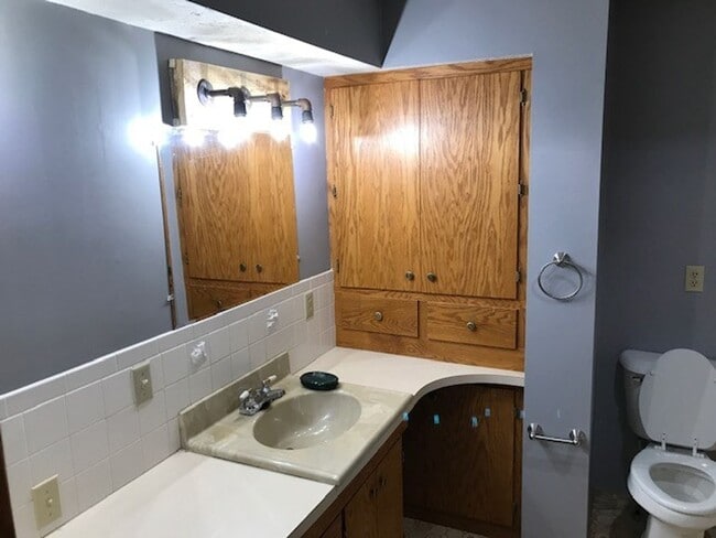 Building Photo - 4 Bedrooms, 2 Bathrooms Single Family Home in Crosslake, MN w/3 season porch