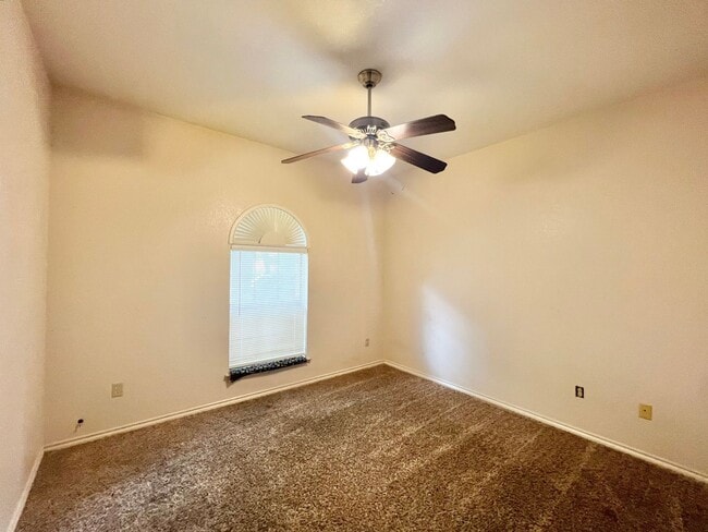 Building Photo - Beautiful Desoto Tx Home