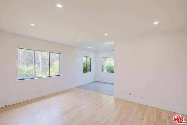 Building Photo - 11825 Iowa Ave