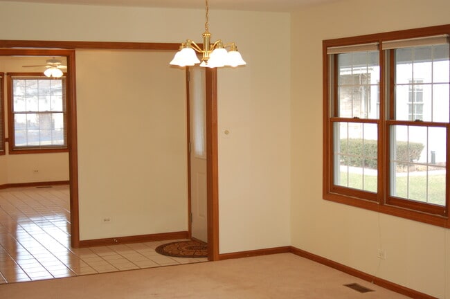 Building Photo - 5461 Ashbrook Pl