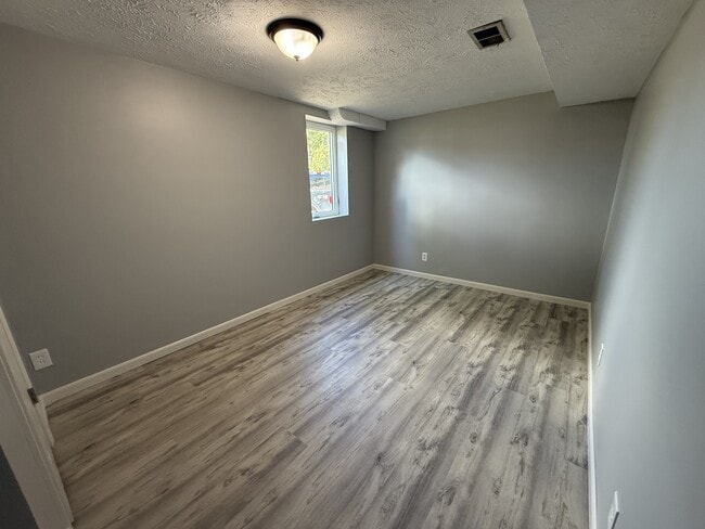 Building Photo - 5331 N 45th St