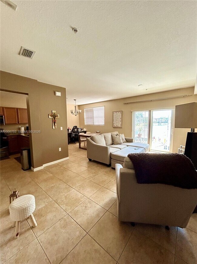 Building Photo - 10870 NW 88th Terrace