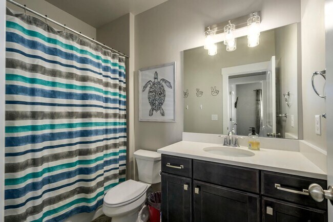 Building Photo - Beautiful Home In Clinton Area!