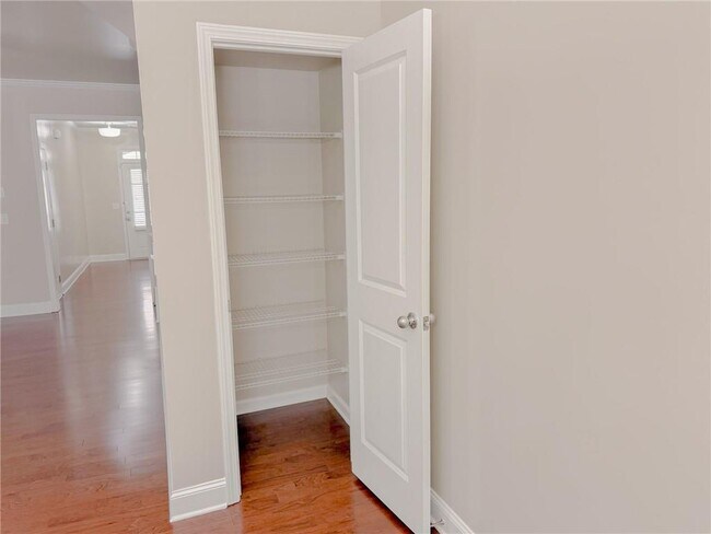 Building Photo - 786 Garbrooke Dr