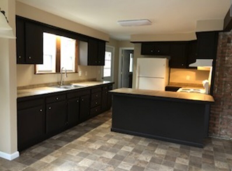 Building Photo - 384 Route 590